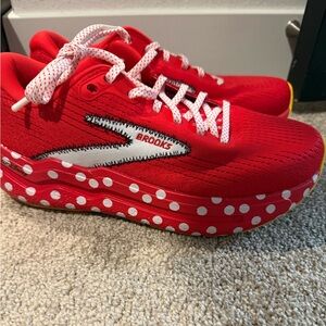 RunDisney Brooks Minnie Ghost Max